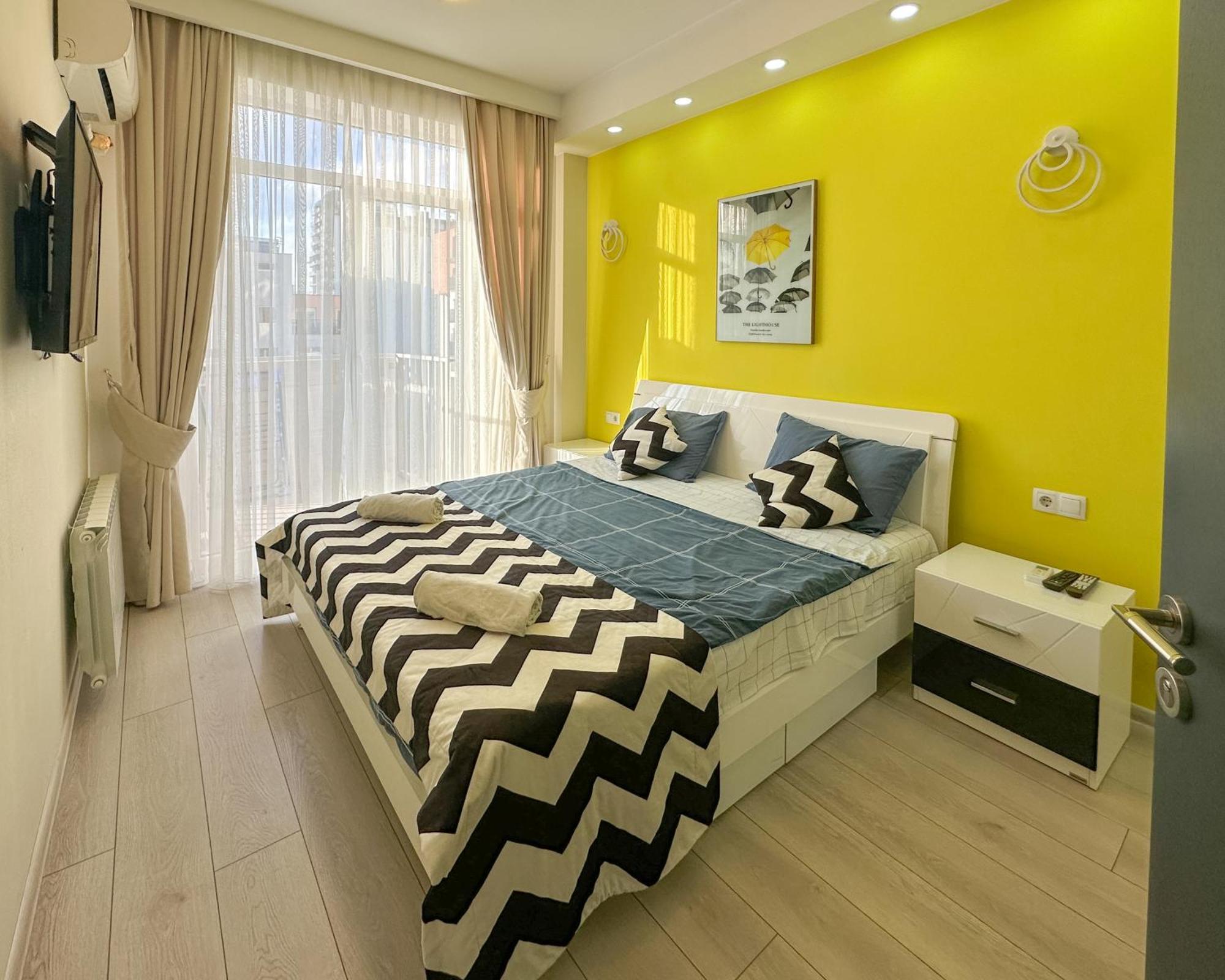 Apartments With View Тбилиси Екстериор снимка