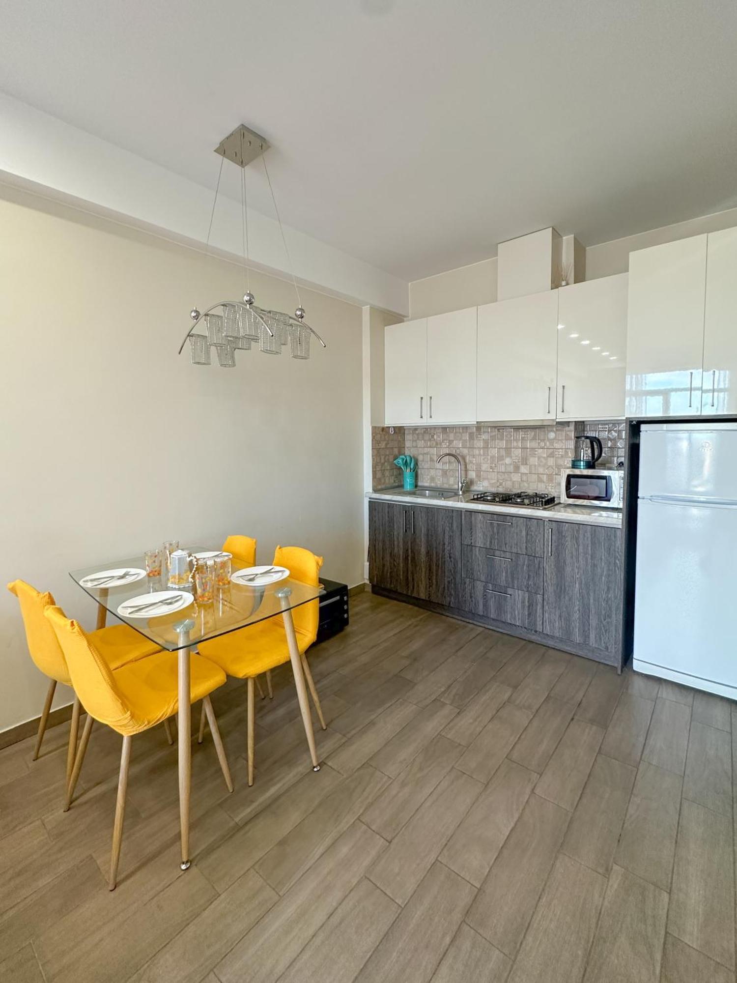 Apartments With View Тбилиси Екстериор снимка