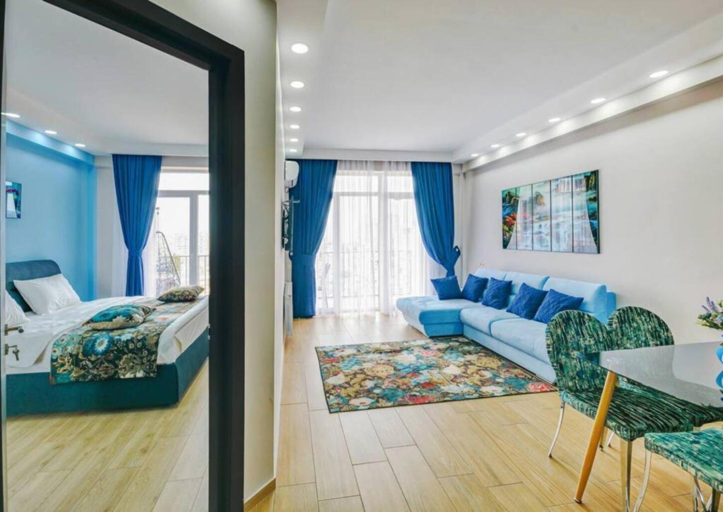 Apartments With View Тбилиси Екстериор снимка
